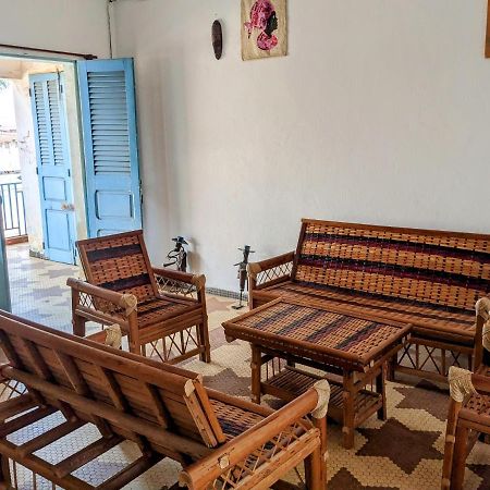 Chambres D'Hotes - Chez Mama Sedjro Porto-Novo Ngoại thất bức ảnh